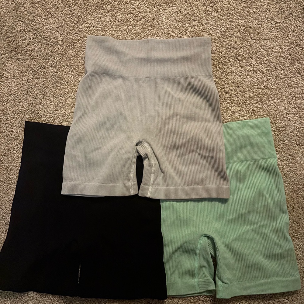 Set of Three Ribbed High-Waist Shorts